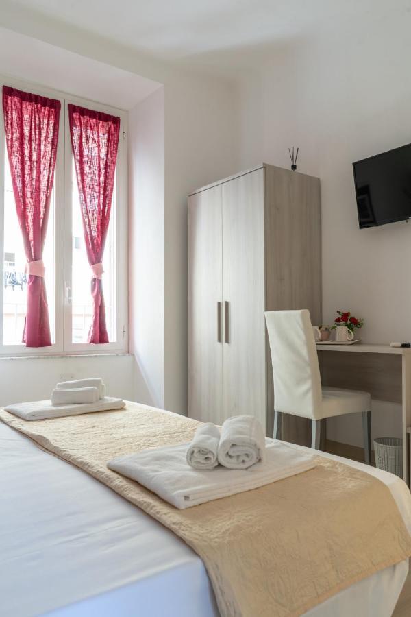 Le Stanze Dei Poeti E Del Vino Hotel La Spezia Luaran gambar
