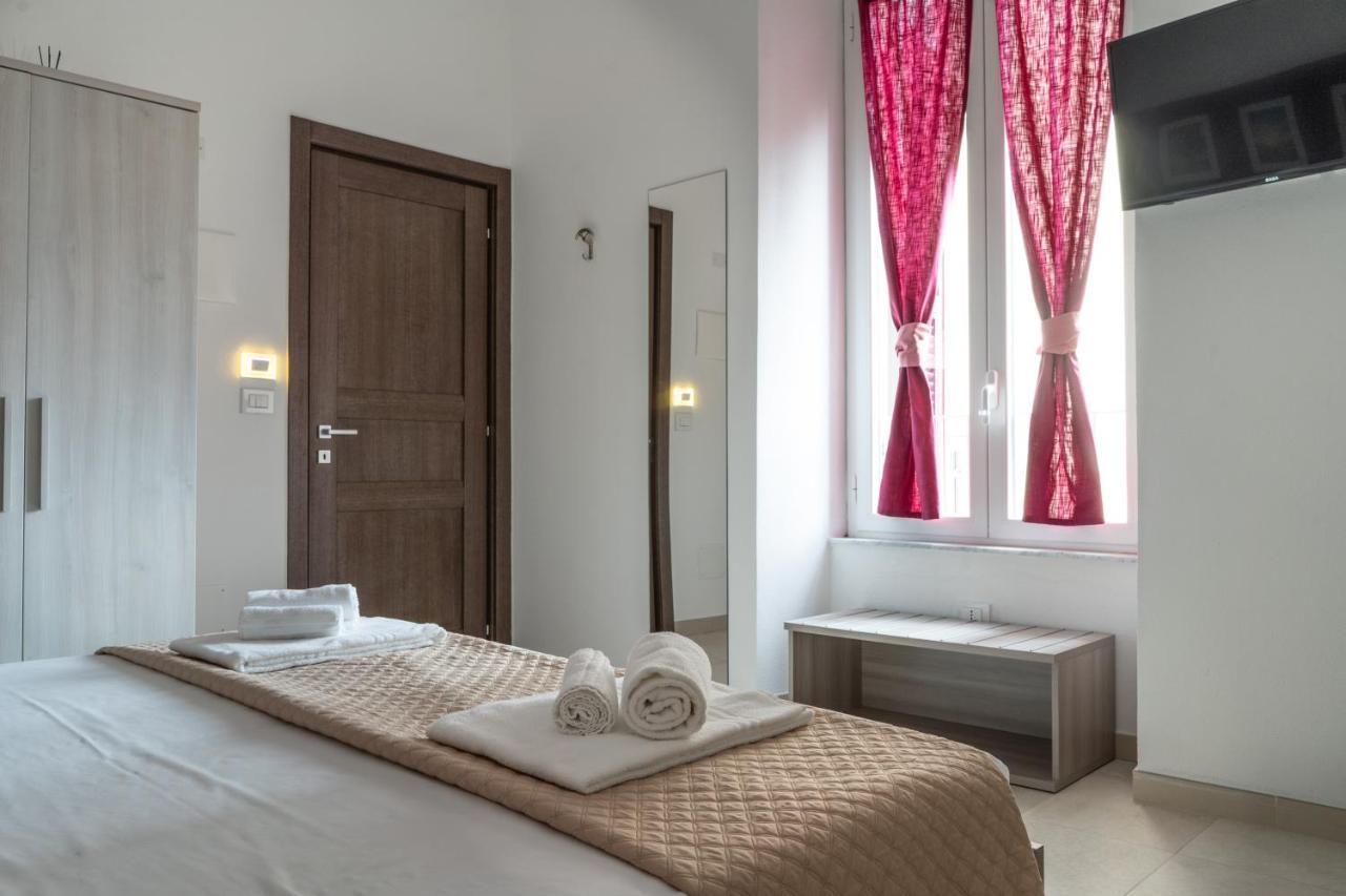 Le Stanze Dei Poeti E Del Vino Hotel La Spezia Luaran gambar