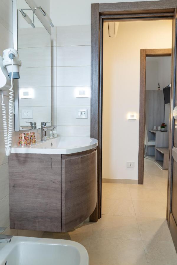 Le Stanze Dei Poeti E Del Vino Hotel La Spezia Luaran gambar